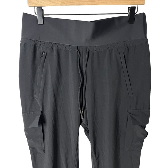 Athleta Sutton Cargo Jogger Black Size 8 Style 405713 Activewear Travel Pants - Picture 3 of 7